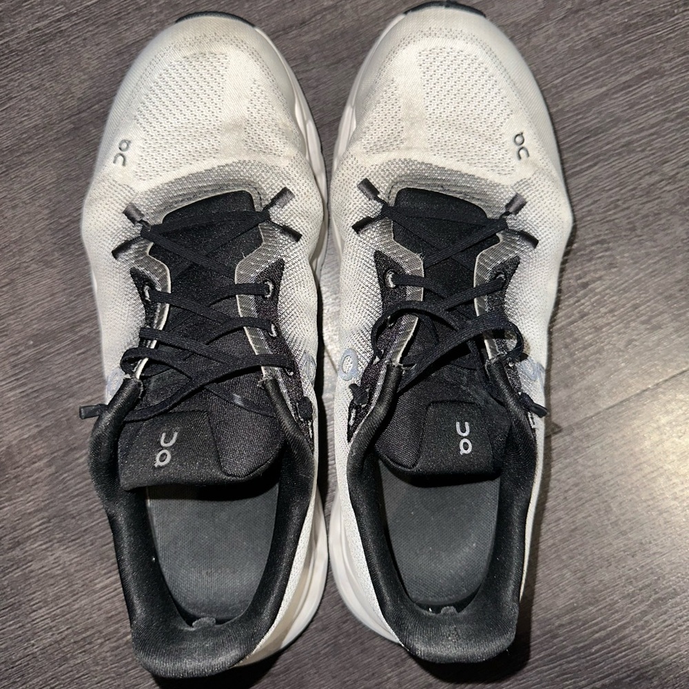 On Cloudtilt Black Ivory Men’s 8.5/Womens 10